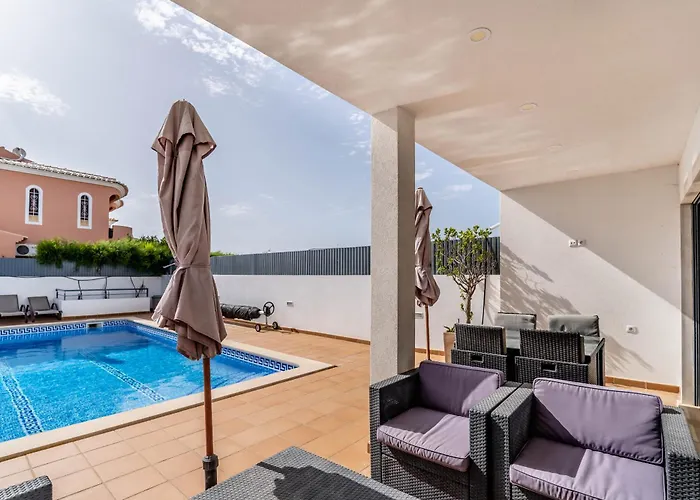 Feliz Algarve With Private Pool - Sao Rafael Villa Albufeira